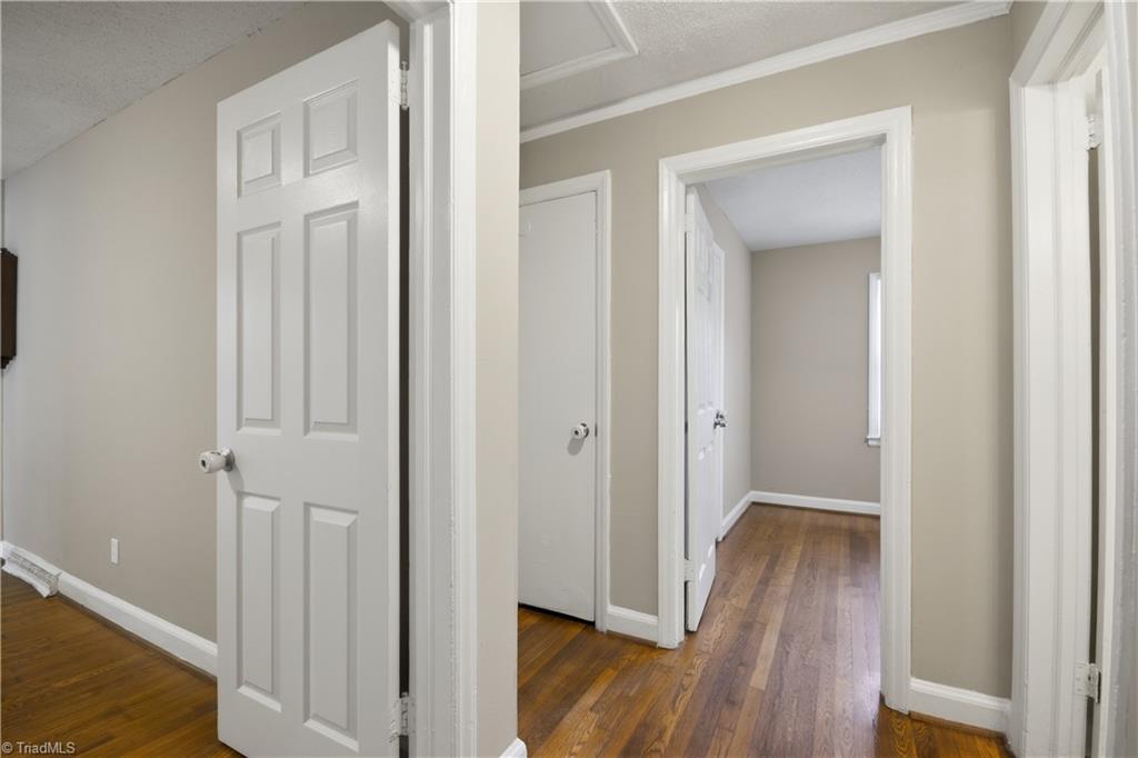 843 Willow Place Property Photo 32