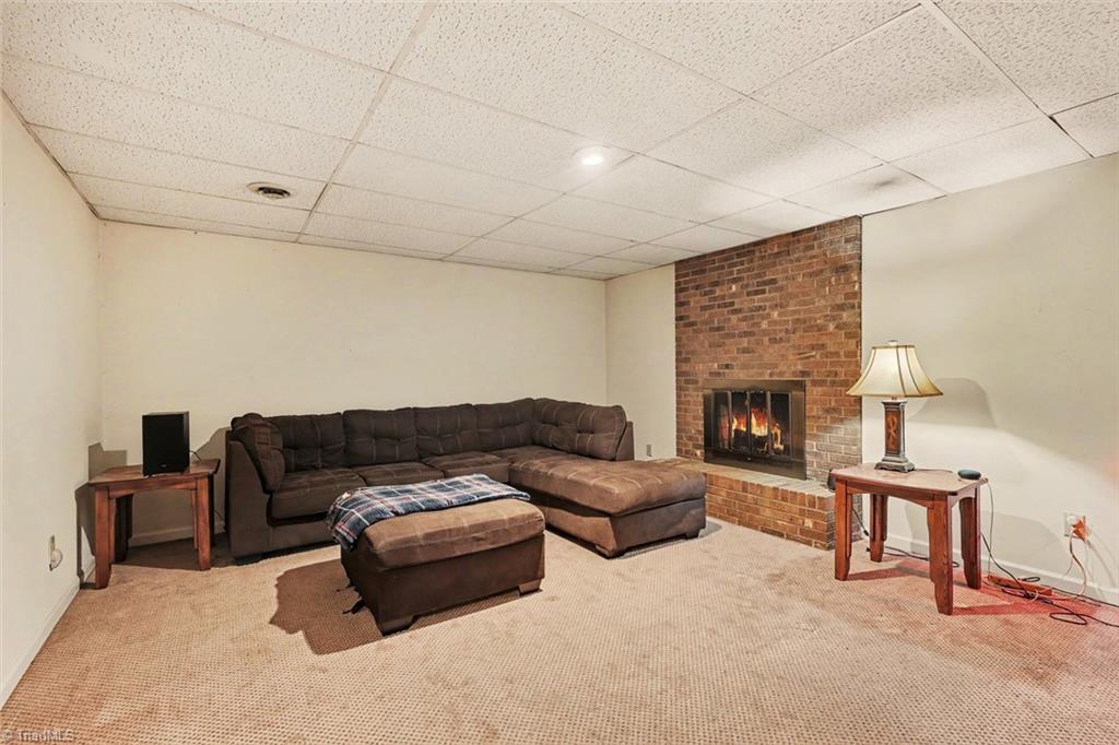 204 Ridgelea Court Property Photo 19