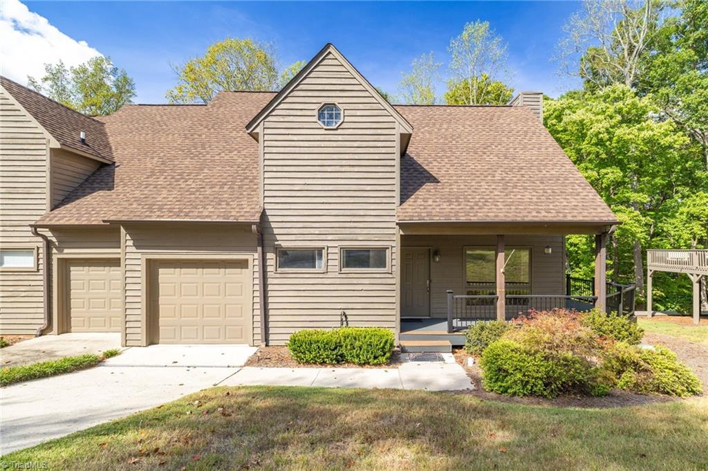 1008 Eastshore Circle Property Photo 1