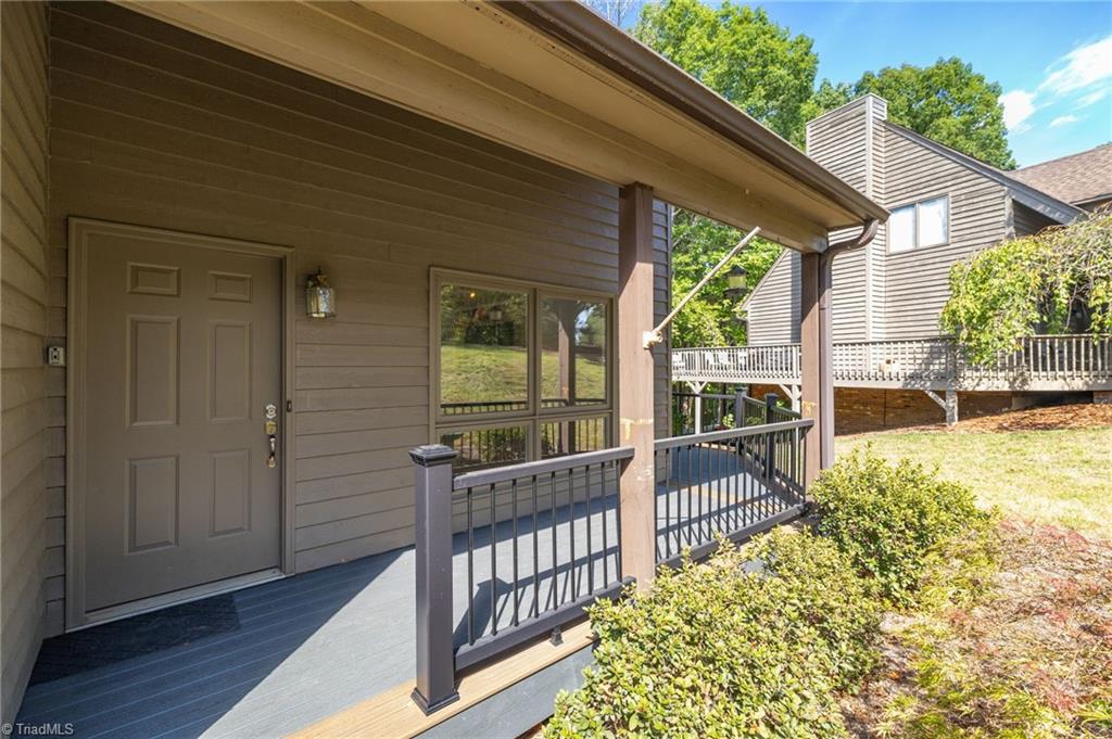 1008 Eastshore Circle Property Photo 4
