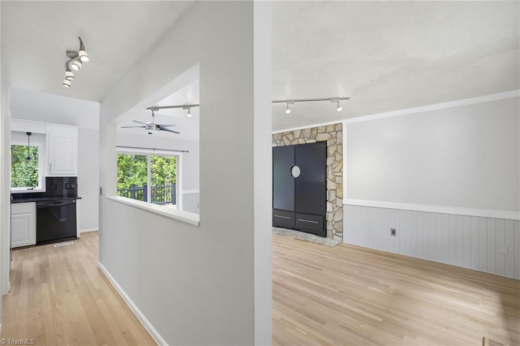 1008 Eastshore Circle Property Photo 5
