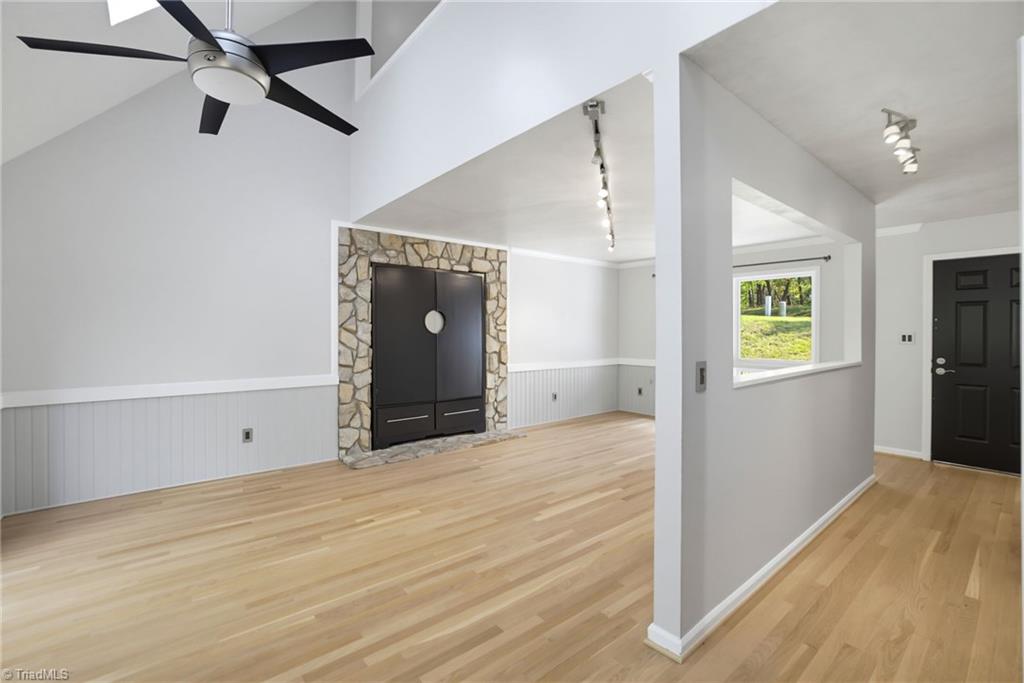1008 Eastshore Circle Property Photo 12