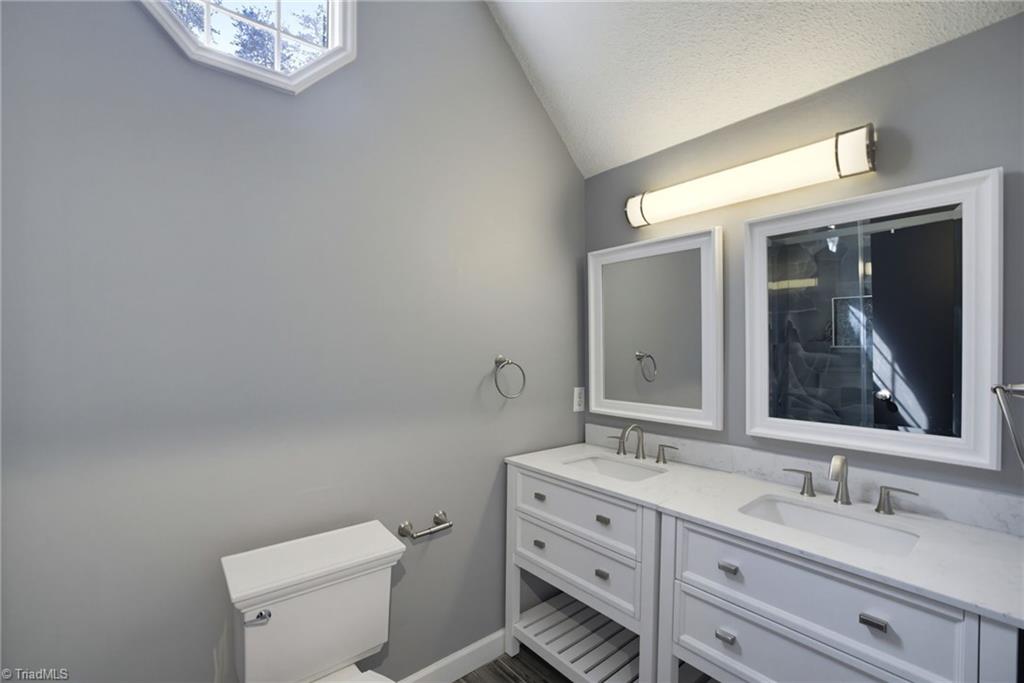 1008 Eastshore Circle Property Photo 20