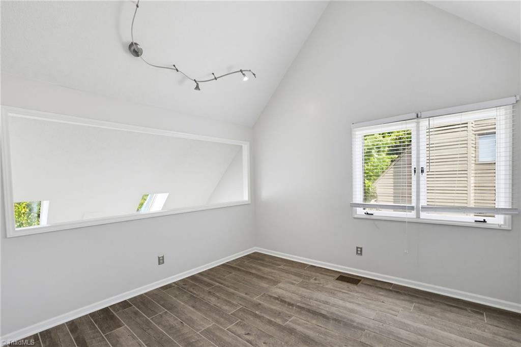 1008 Eastshore Circle Property Photo 22