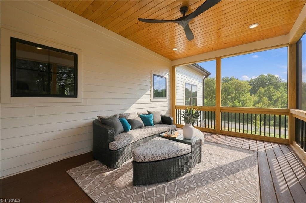8440 Meadow Vista Drive Property Photo 32
