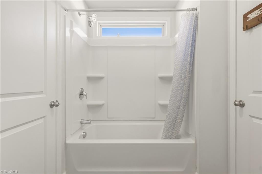 1435 Sawyer Avenue Property Photo 34