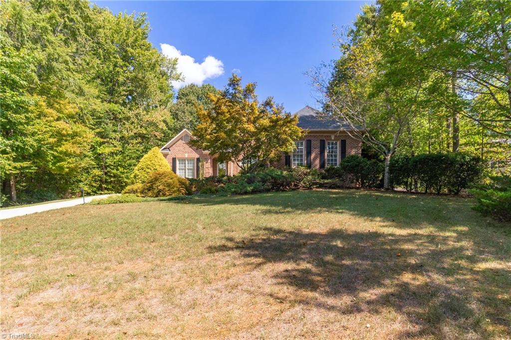 2704 Currieton Court Property Photo 5