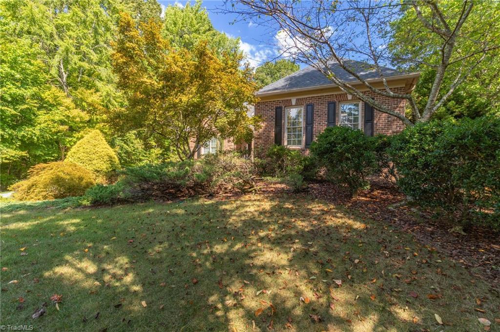 2704 Currieton Court Property Photo 6