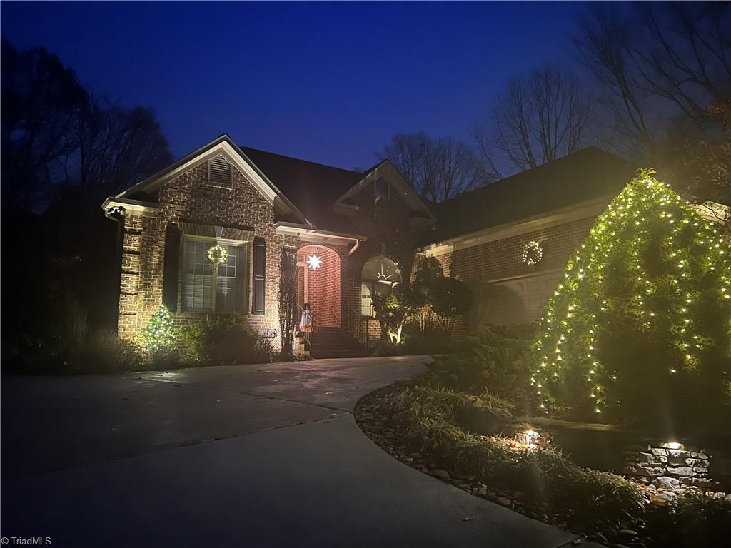 2704 Currieton Court Property Photo 43