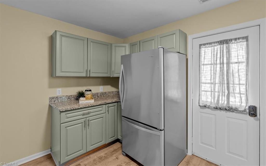 719 Holden Road Property Photo 8