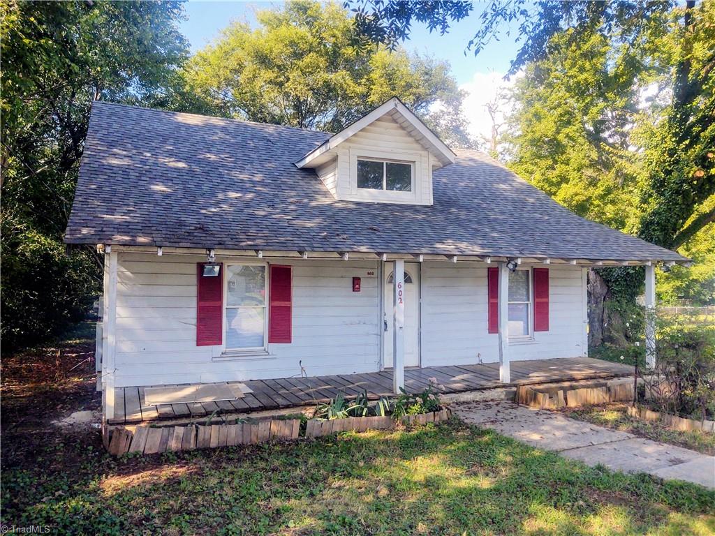 602 Raeford Avenue Property Photo 1