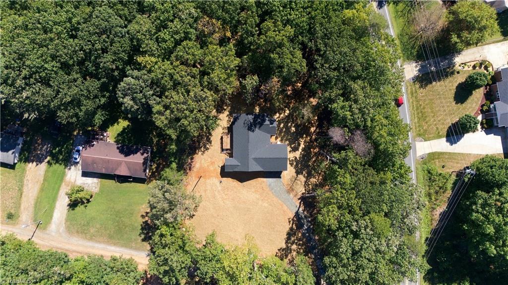104 Oakwood Trail Road Property Photo 4