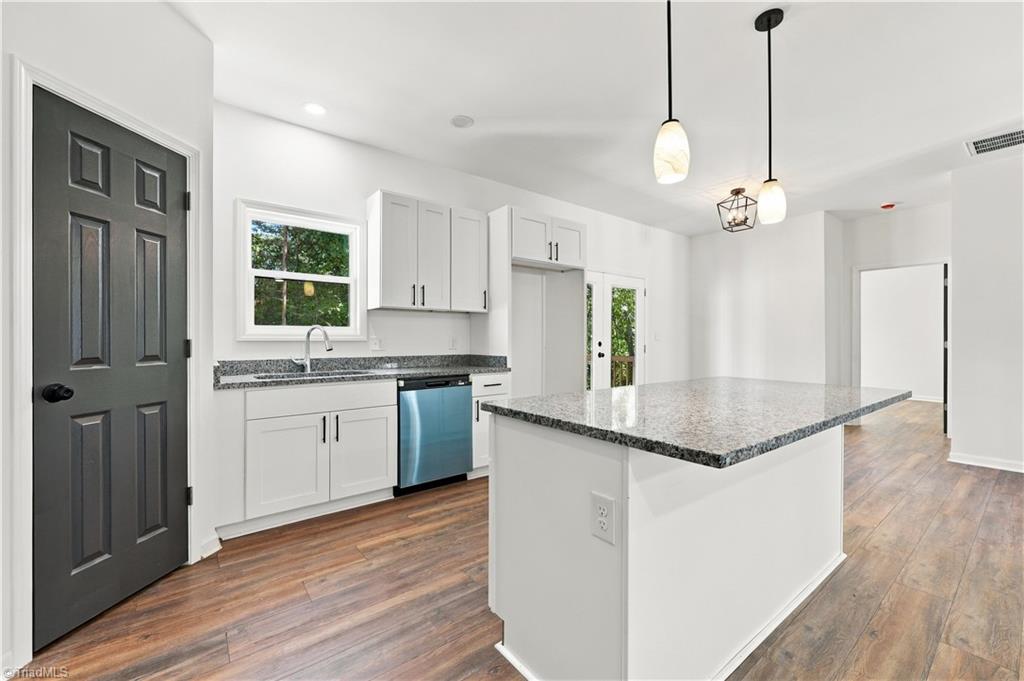104 Oakwood Trail Road Property Photo 10