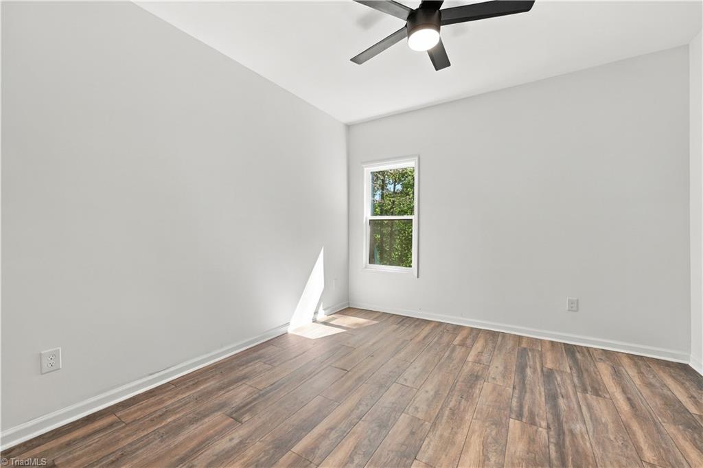 104 Oakwood Trail Road Property Photo 12