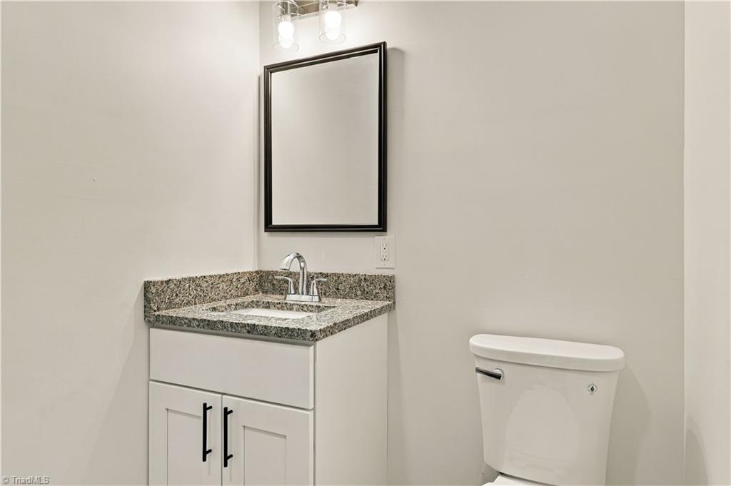 104 Oakwood Trail Road Property Photo 18