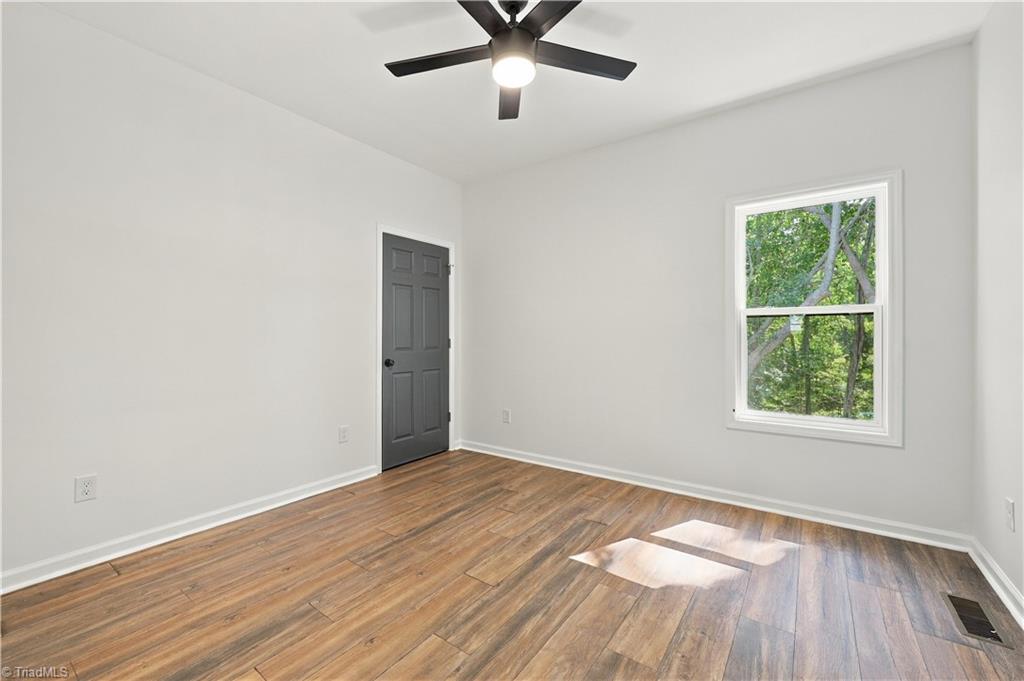 104 Oakwood Trail Road Property Photo 31