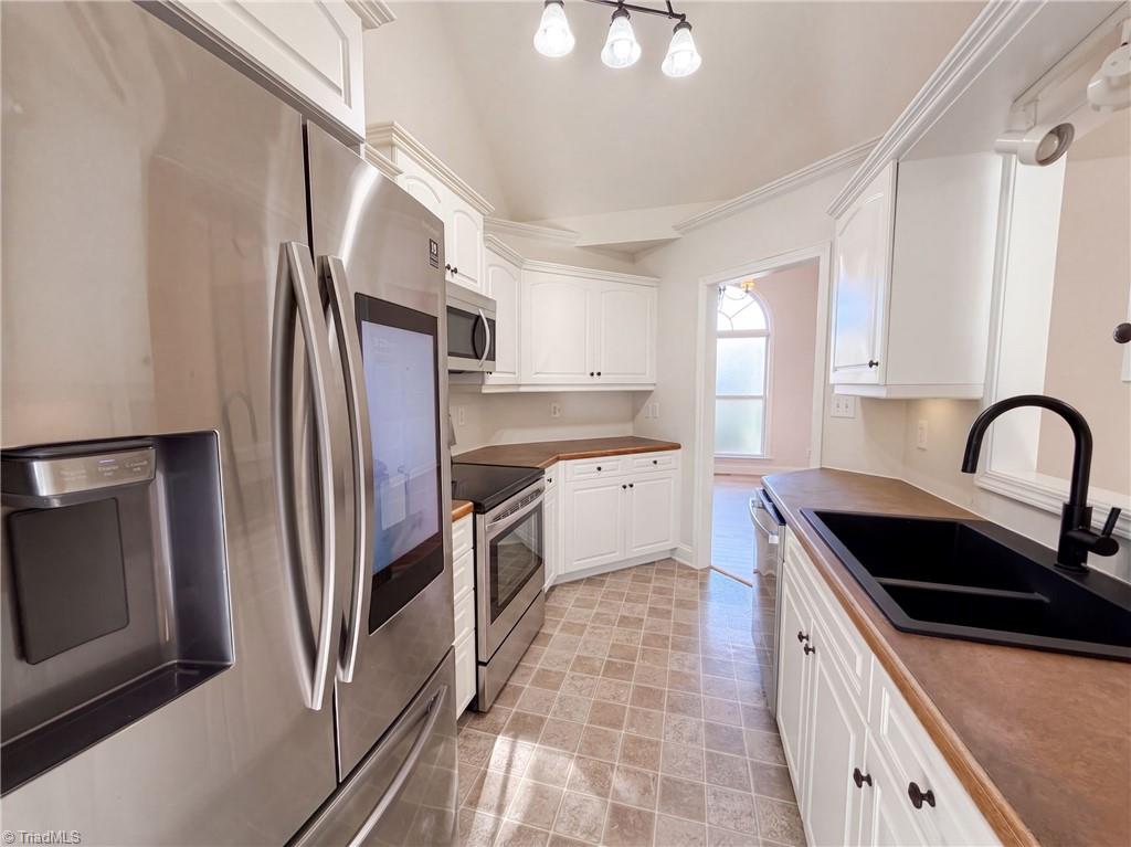 124 Manor Ridge Way Property Photo 9