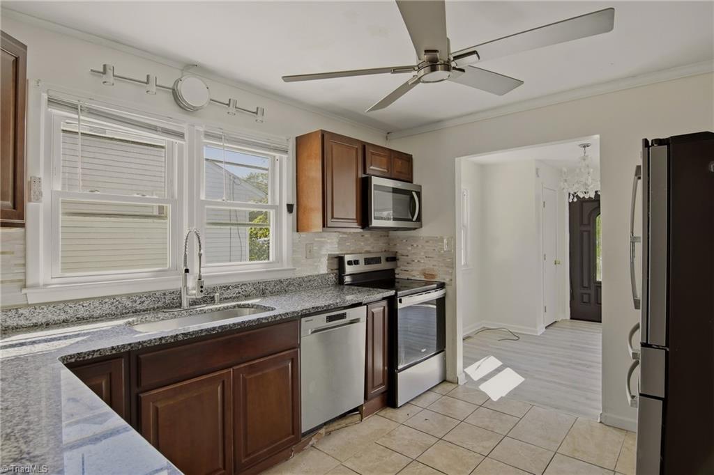 1602 Crystal Lane Property Photo 11