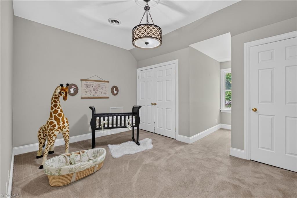 3907 Buncombe Drive Property Photo 10