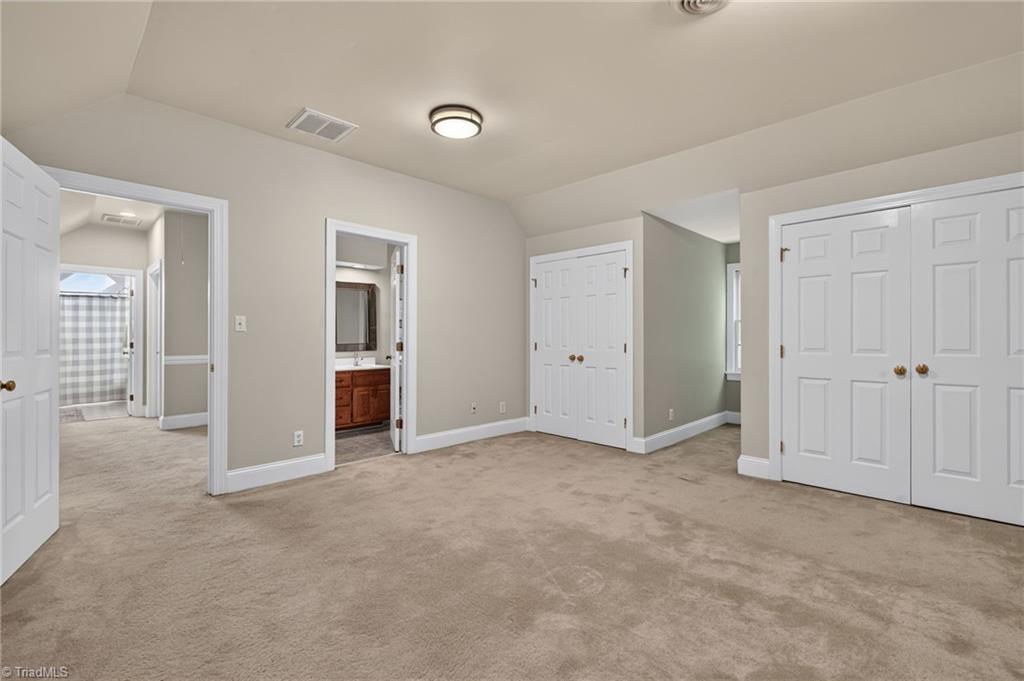 3907 Buncombe Drive Property Photo 11