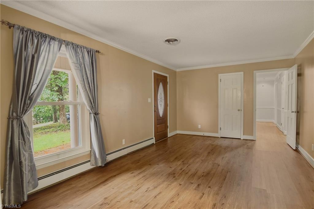 5806 Carriage Lane Property Photo 5