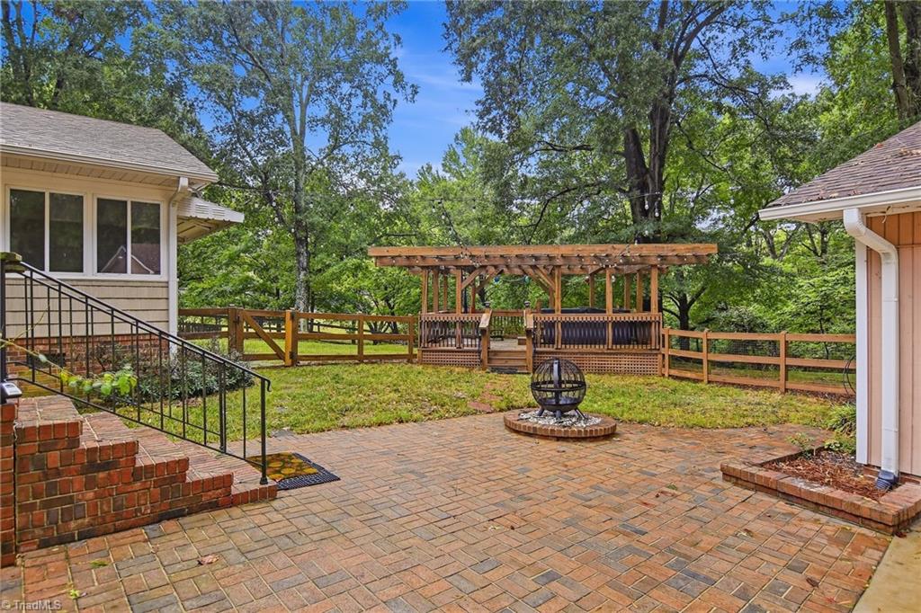 5806 Carriage Lane Property Photo 26