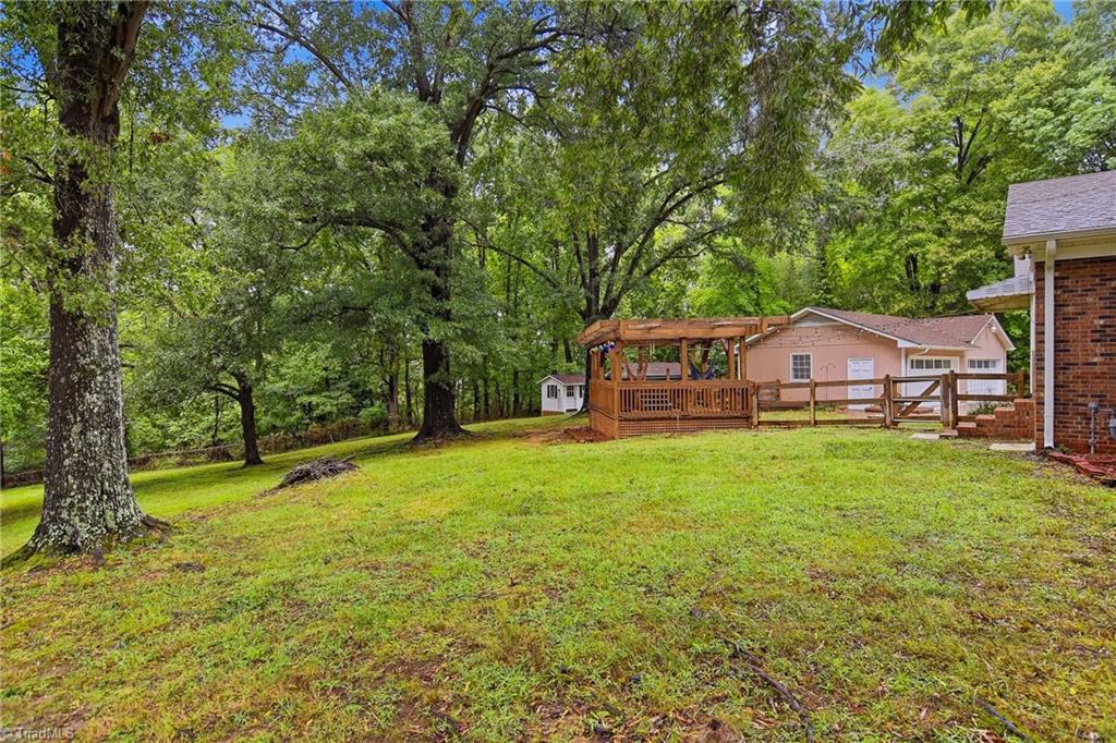 5806 Carriage Lane Property Photo 29