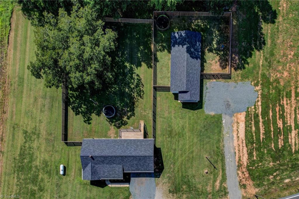 2084 & 2086 Nc Highway 87 Property Photo 28