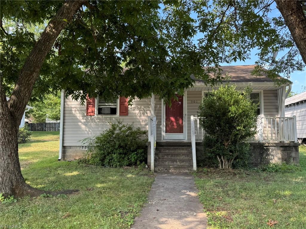 902 Watson Street Property Photo 1