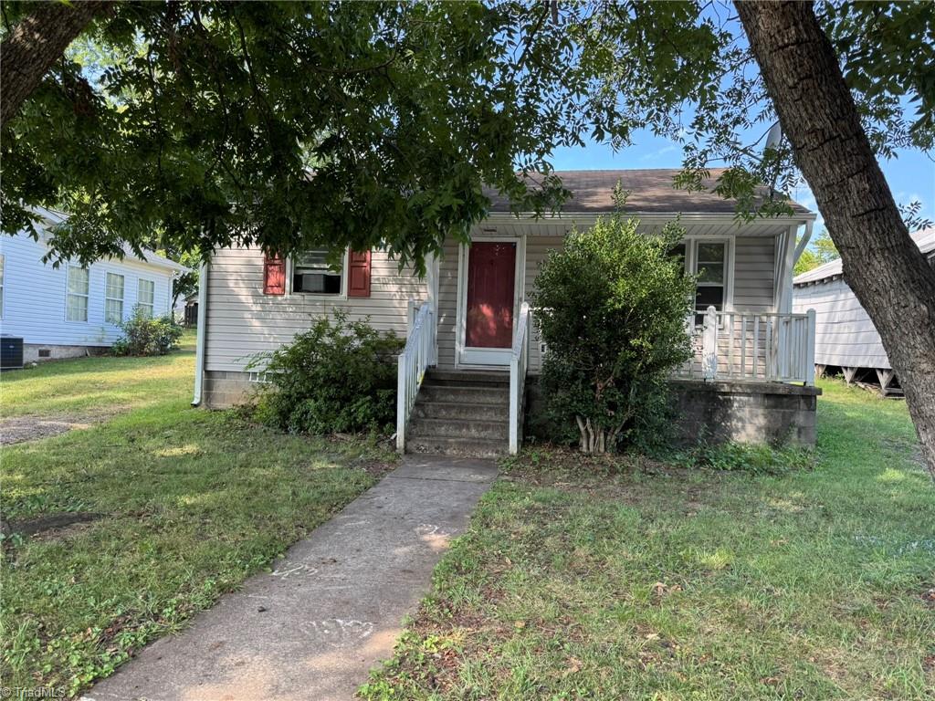 902 Watson Street Property Photo 2