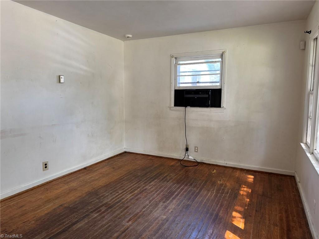 902 Watson Street Property Photo 4