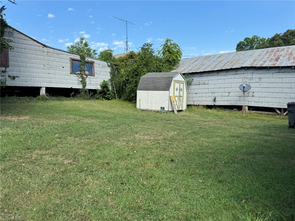 902 Watson Street Property Photo 22