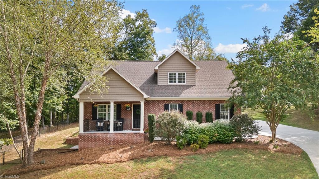 822 Montgomery Court