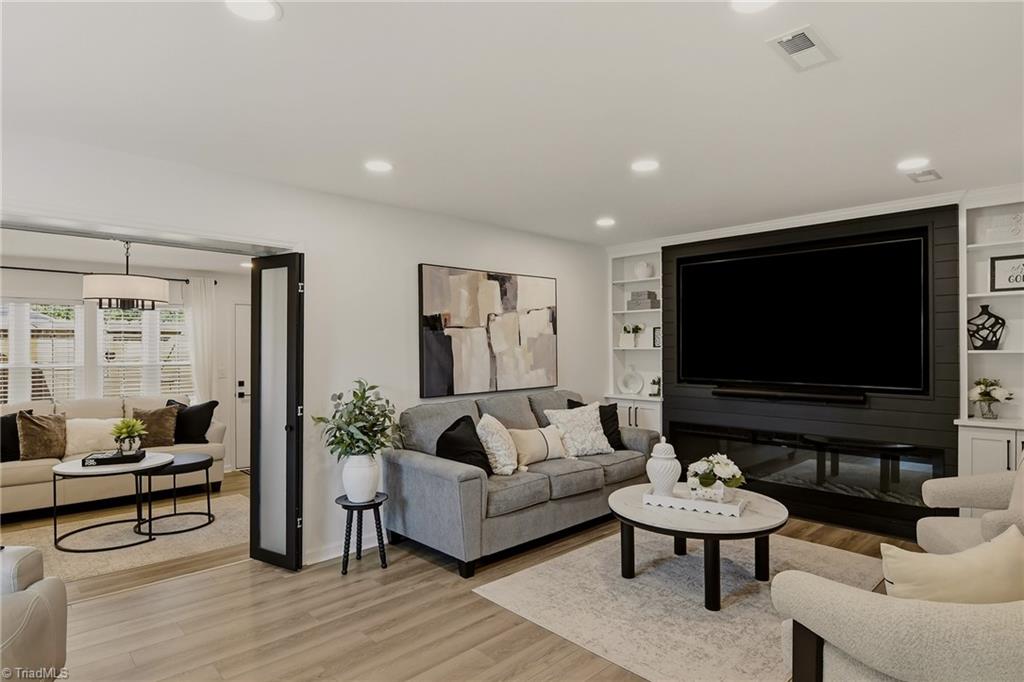 2902 Saint Marks Road # H Property Photo 1