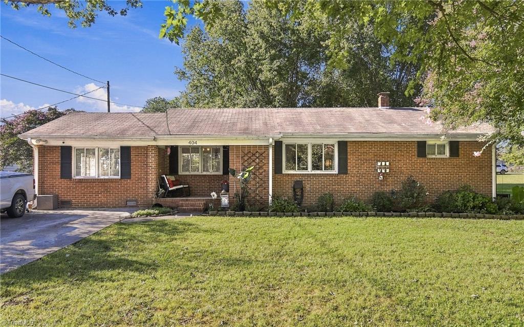 404 Poplar Circle Property Photo 1