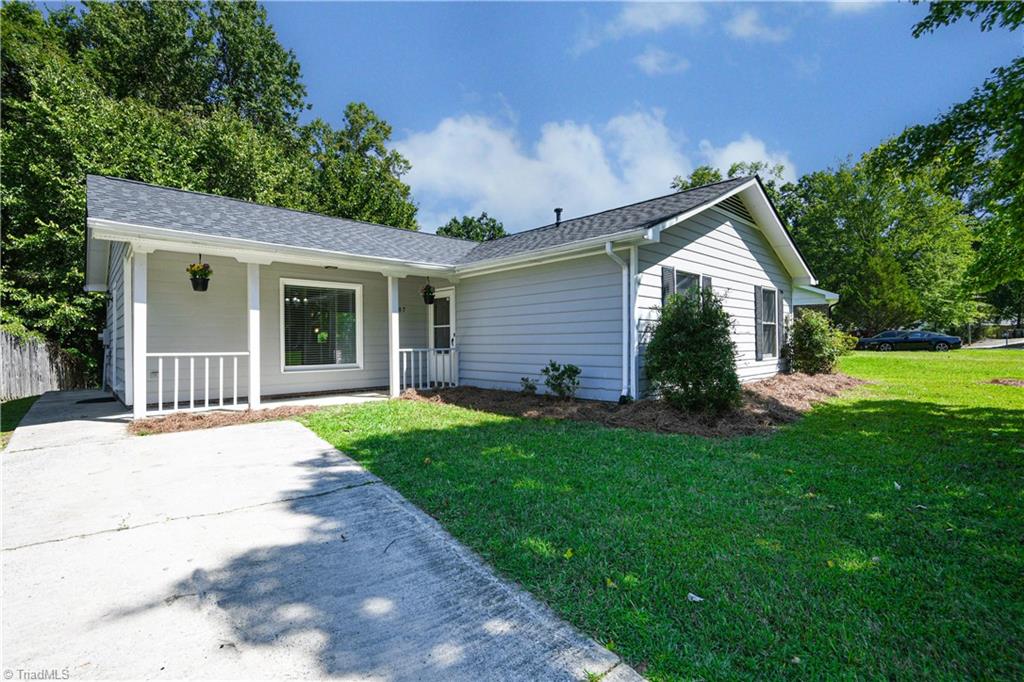 3307 Twin Brooks Drive Property Photo 2