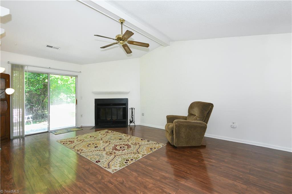 3307 Twin Brooks Drive Property Photo 6