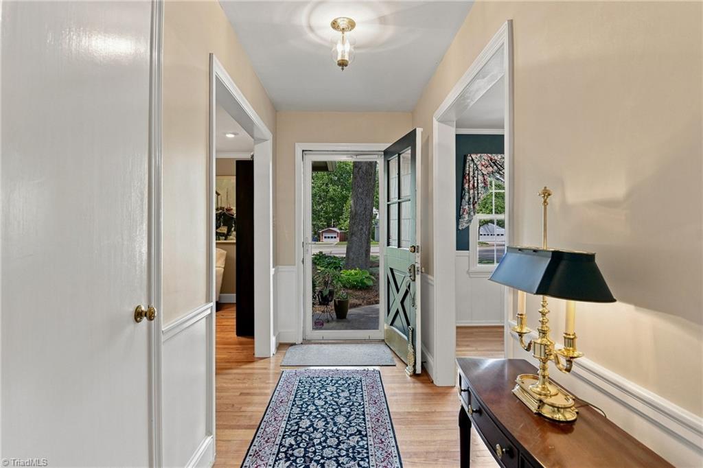 1201 Strathmore Circle Property Photo 4