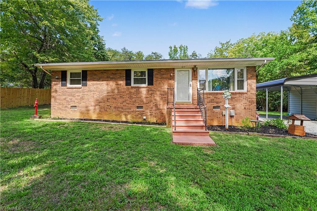 417 Circle Drive Property Photo 3