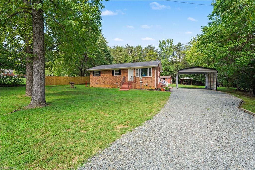 417 Circle Drive Property Photo 4