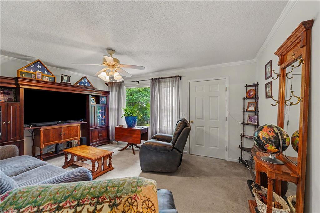 417 Circle Drive Property Photo 8