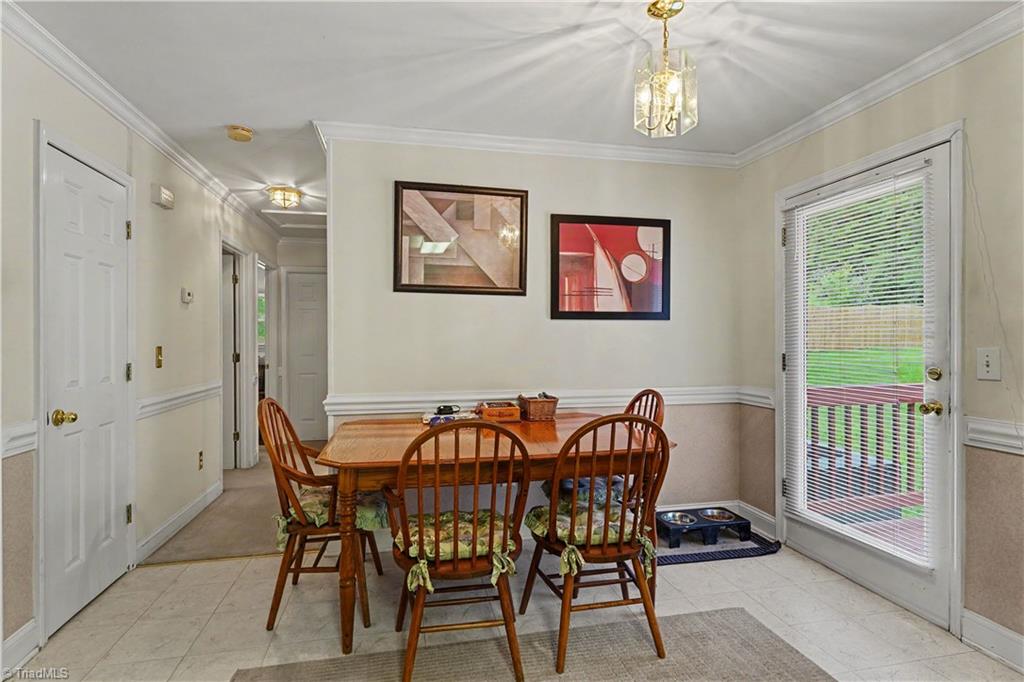 417 Circle Drive Property Photo 9