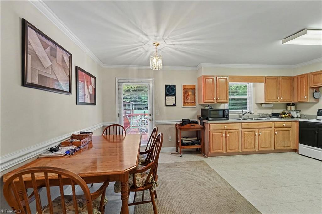 417 Circle Drive Property Photo 10