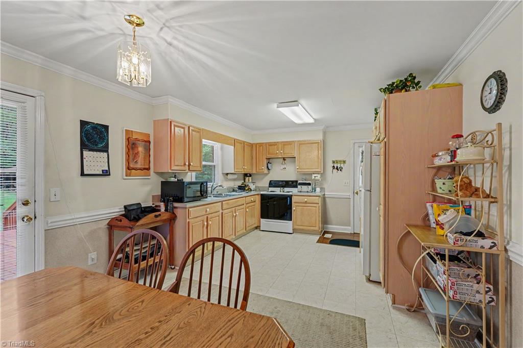 417 Circle Drive Property Photo 11
