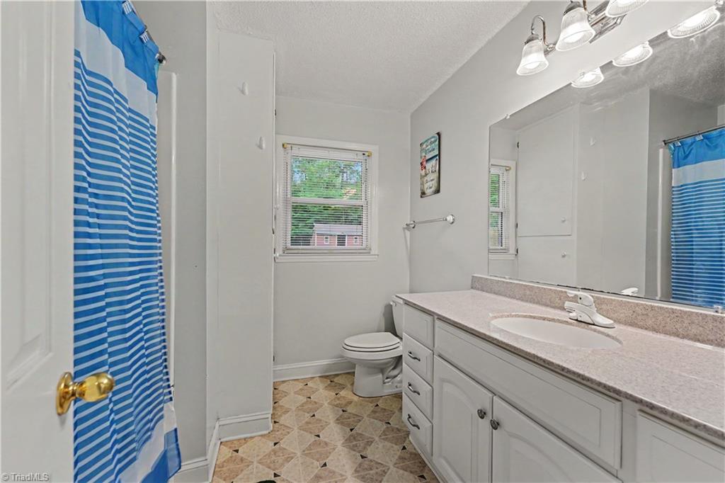 417 Circle Drive Property Photo 18