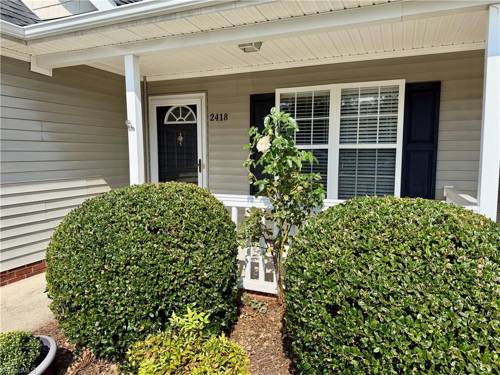 2418 Wynbrook Square Court Property Photo 3