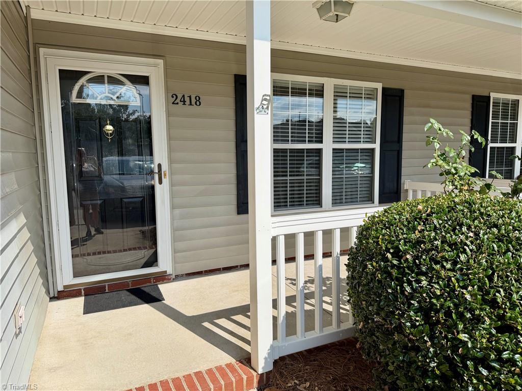 2418 Wynbrook Square Court Property Photo 4