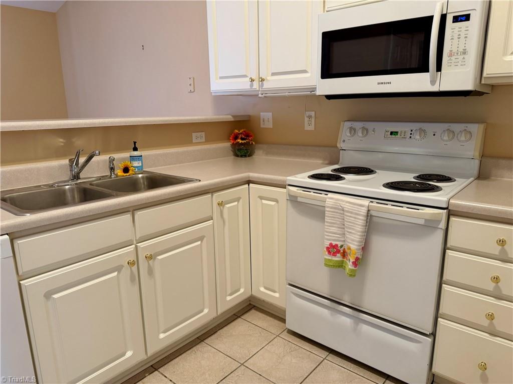 2418 Wynbrook Square Court Property Photo 12