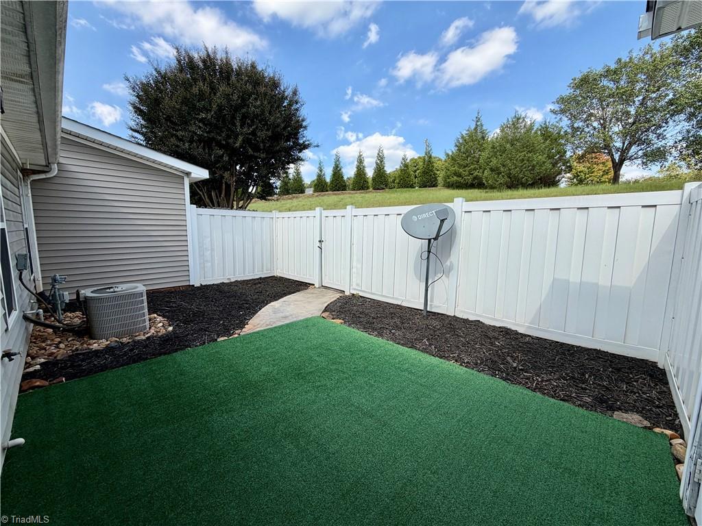 2418 Wynbrook Square Court Property Photo 25
