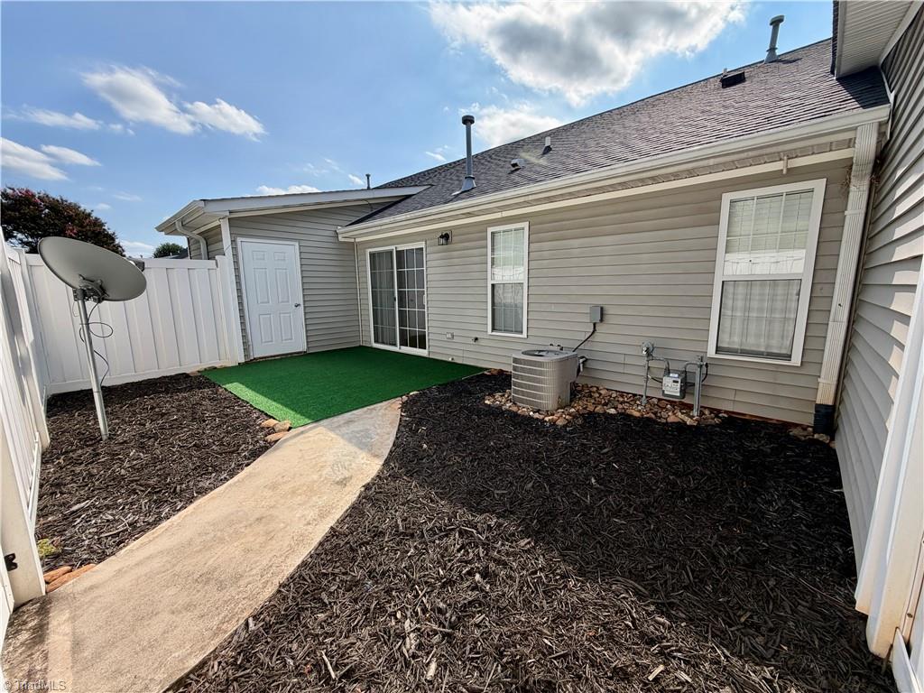 2418 Wynbrook Square Court Property Photo 26